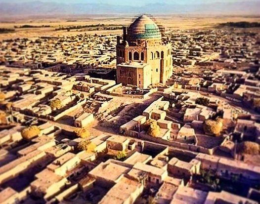 نمایی دیگر از گنبد سلطانیه بزرگترین گنبد آجری جهان