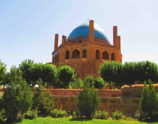 نمایی دیگر از گنبد سلطانیه بزرگترین گنبد آجری جهان