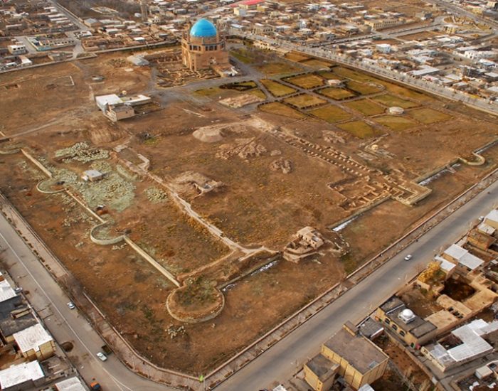 نمایی دیگر از گنبد سلطانیه بزرگترین گنبد آجری جهان